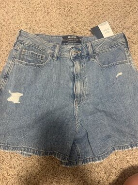 HOLLISTER Ultra High-Rise 90s Short